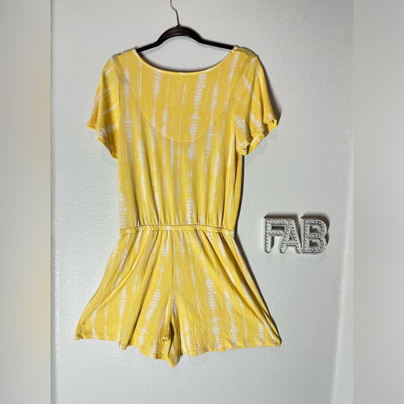 Rompers - Picture 8 of 9